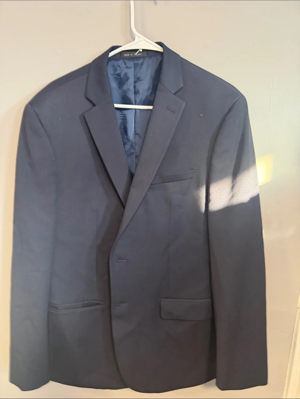 11 Men’s Blazers/Sport Coats.  Hugo Boss Calvin Klein. Tommy Hilfiger. 42-44R